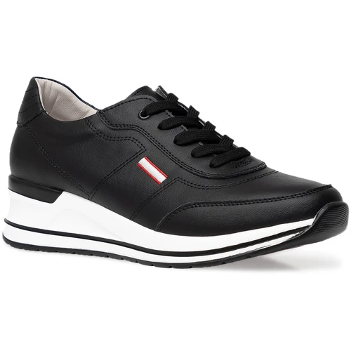 Женские черные кроссовки ALEXIA LEVINI