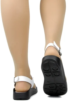 Женские белые босоножки Dakkem