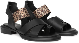 Женские черные босоножки Baden