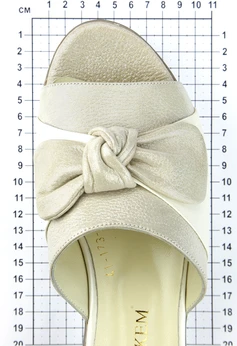 Женские бежевые сабо Dakkem