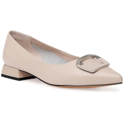 Женские бежевые туфли Baden