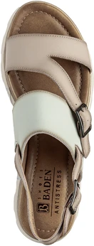 Женские бежевые босоножки Baden