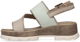 Женские бежевые босоножки Baden