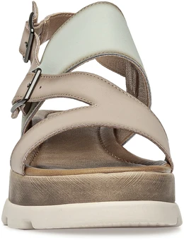 Женские бежевые босоножки Baden