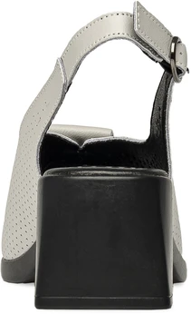 Женские бежевые босоножки Baden