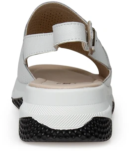 Женские белые босоножки Baden