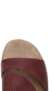 Женские красные босоножки Rieker