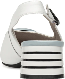 Женские белые босоножки Baden