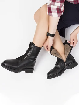 Женские черные ботинки Baden (Натуральная шерсть)