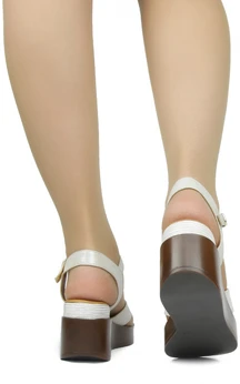 Женские белые босоножки Dakkem