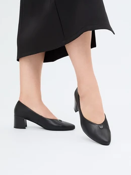 Женские черные туфли Baden