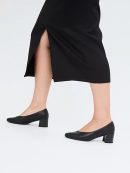 Женские черные туфли Baden