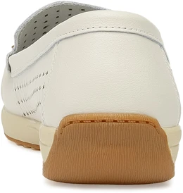 Женские бежевые мокасины Baden