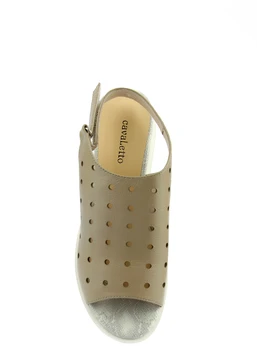 Женские бежевые босоножки Cavaletto