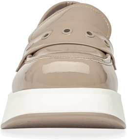 Женские бежевые лоферы Lavida