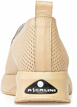 Женские бежевые слипоны Ascalini