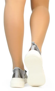 Женские серебряные кроссовки Francesco Donni