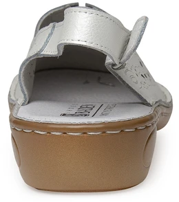 Женские белые босоножки Baden