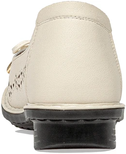 Женские бежевые туфли Baden