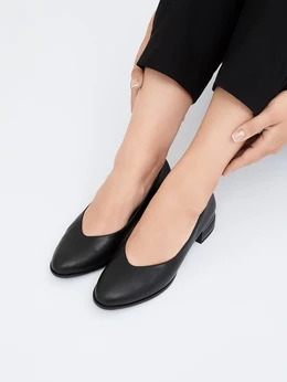 Женские черные туфли Baden