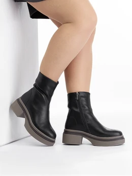 Женские черные ботинки Baden (Натуральная шерсть)