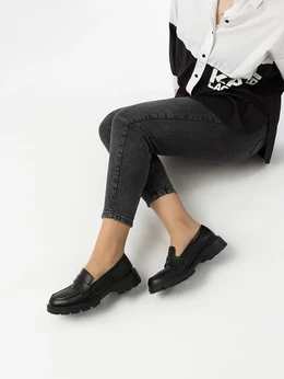 Женские черные лоферы Baden