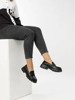 Женские черные лоферы Baden