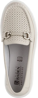 Женские бежевые лоферы Baden