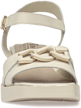 Женские бежевые босоножки Baden