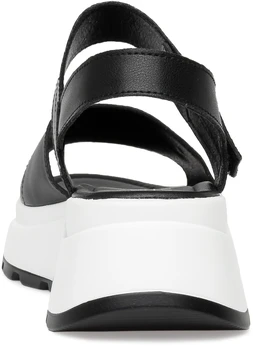 Женские черные босоножки Baden