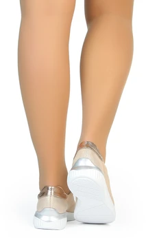 Женские розовые кроссовки Tofa