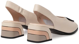 Женские бежевые босоножки Baden