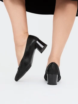 Женские черные туфли Baden