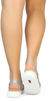 Женские серебряные босоножки Rieker